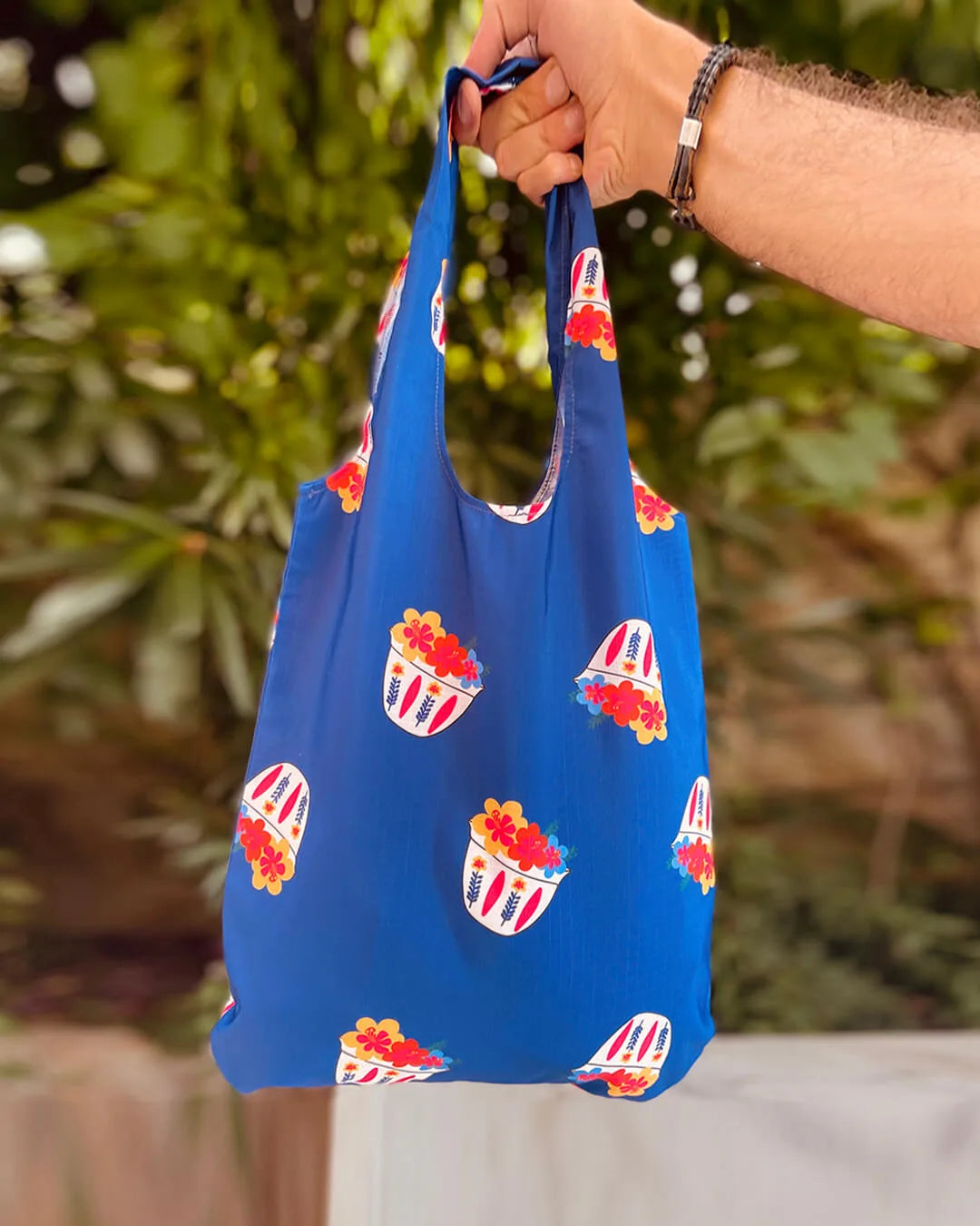 Shaffe flower blue tote bag