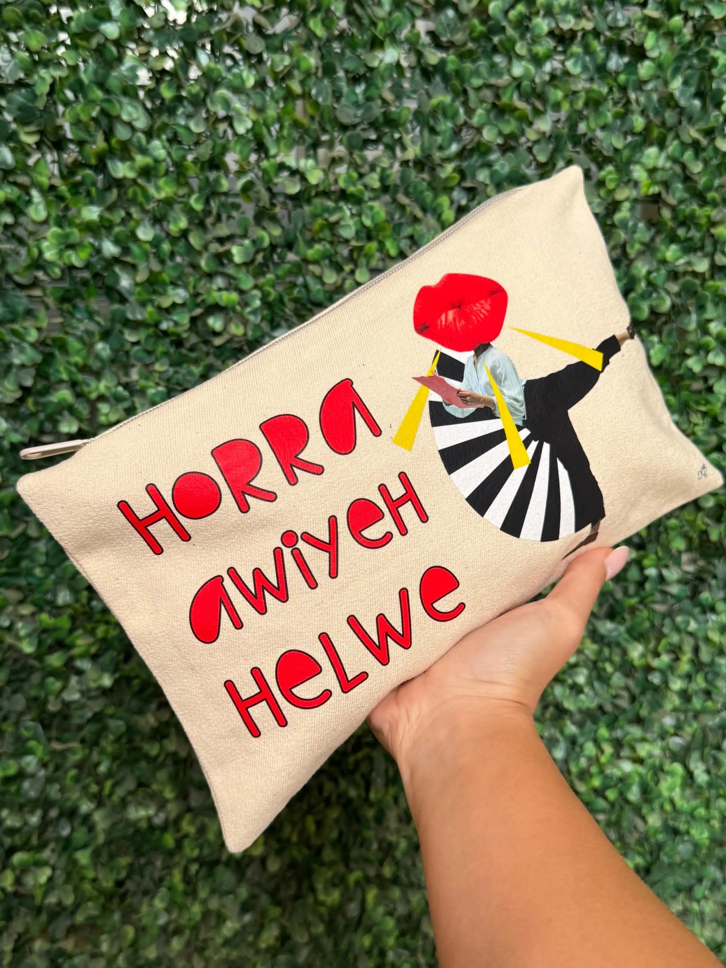 Horra Awiyeh Helwe Pouch
