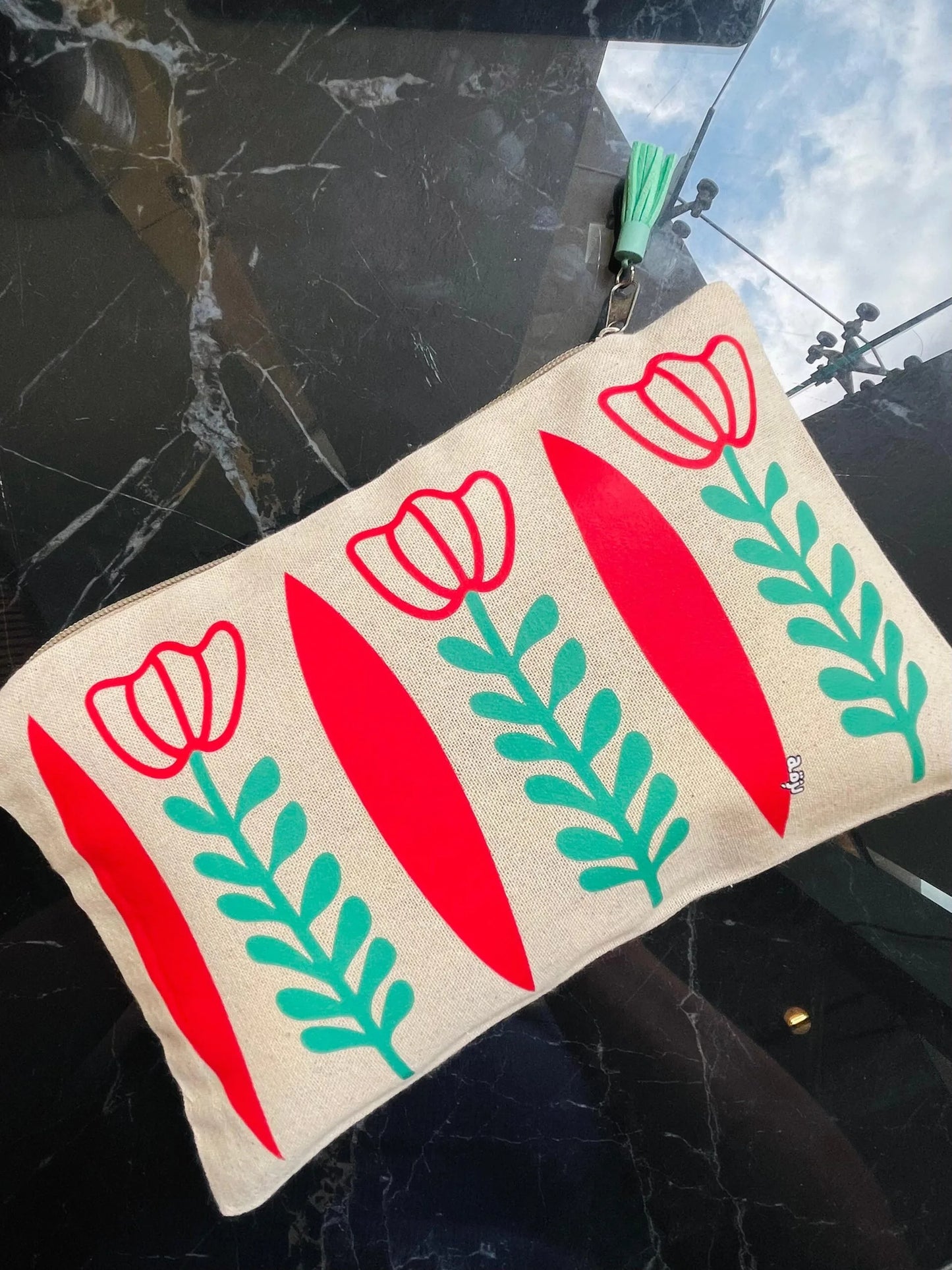 Shaffe Flowers Pouch