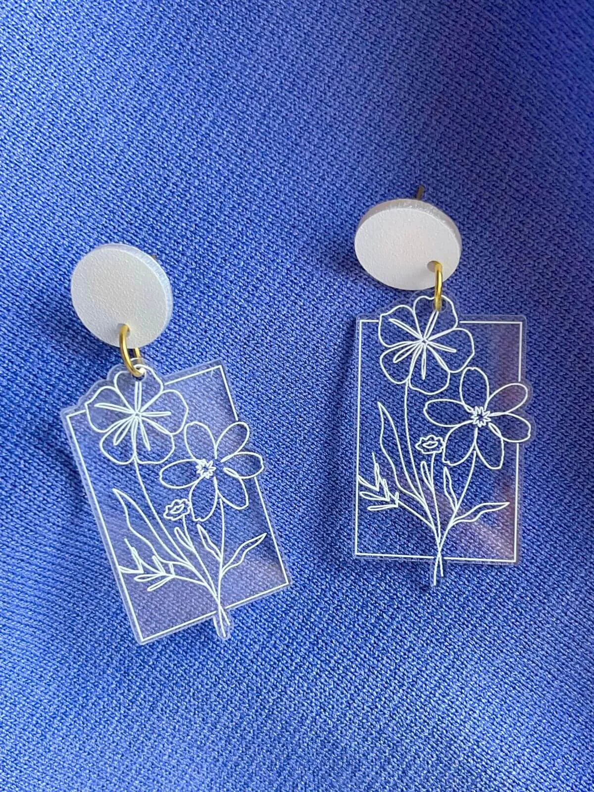 Trasparent rectangle earrings