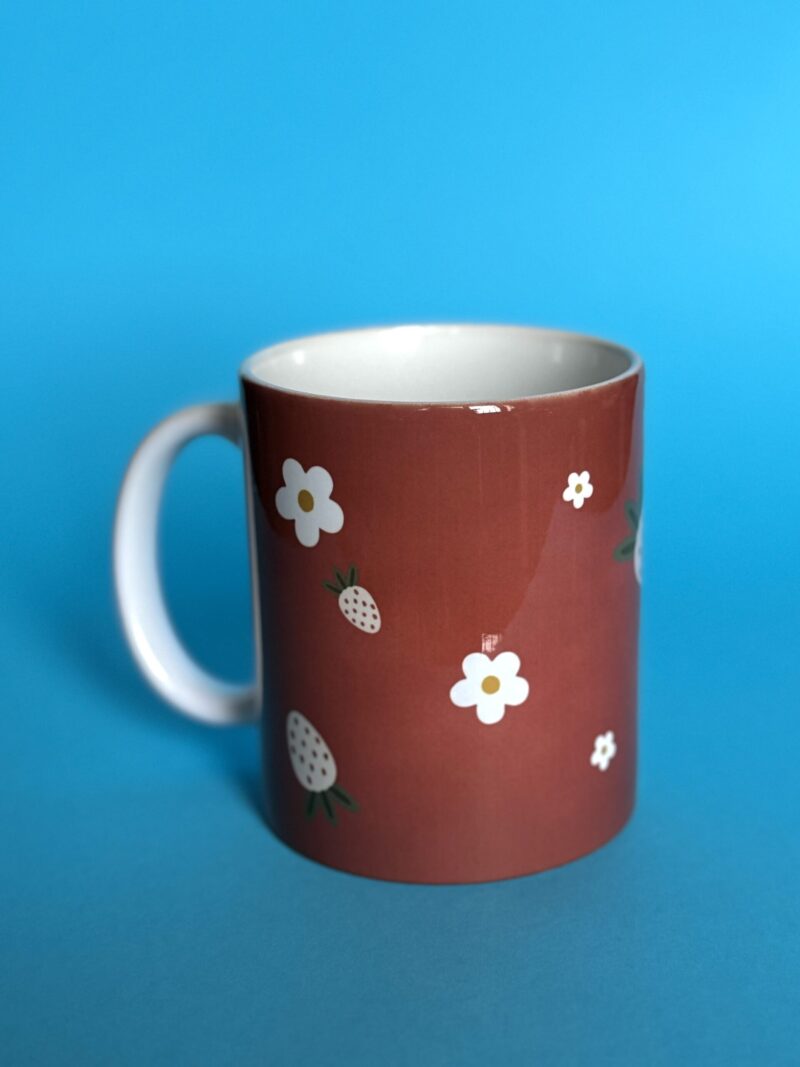 Drama Queen glass mug - Image 2